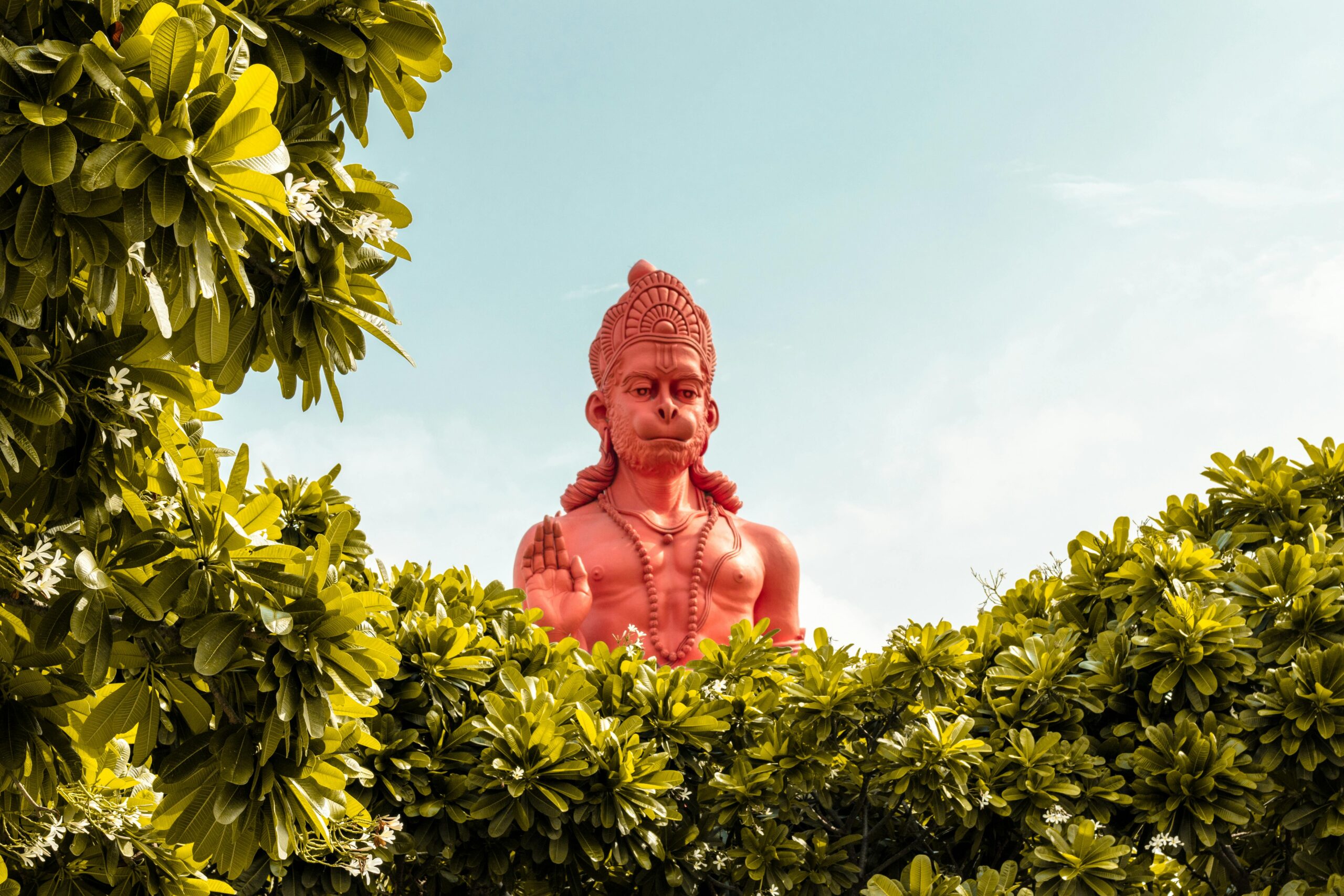 Bade Hanuman Mandir in Prayagraj is a spiritually significant, historic landmark.